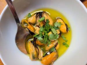 Mussels in lemon and white wine