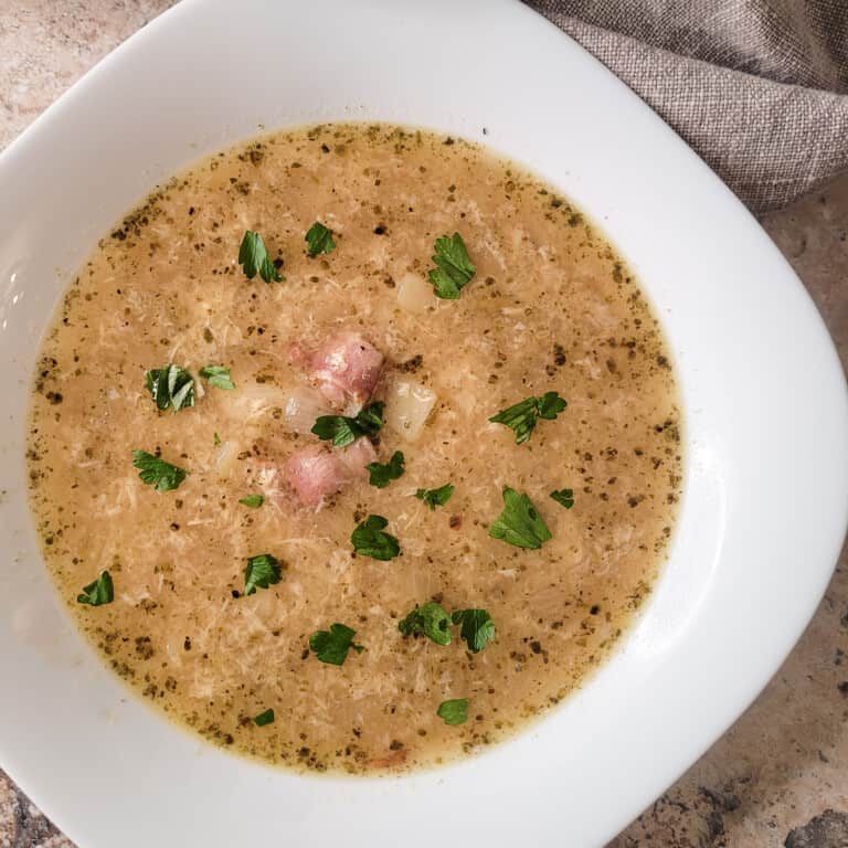 Czech Garlic Soup (Česnečka)