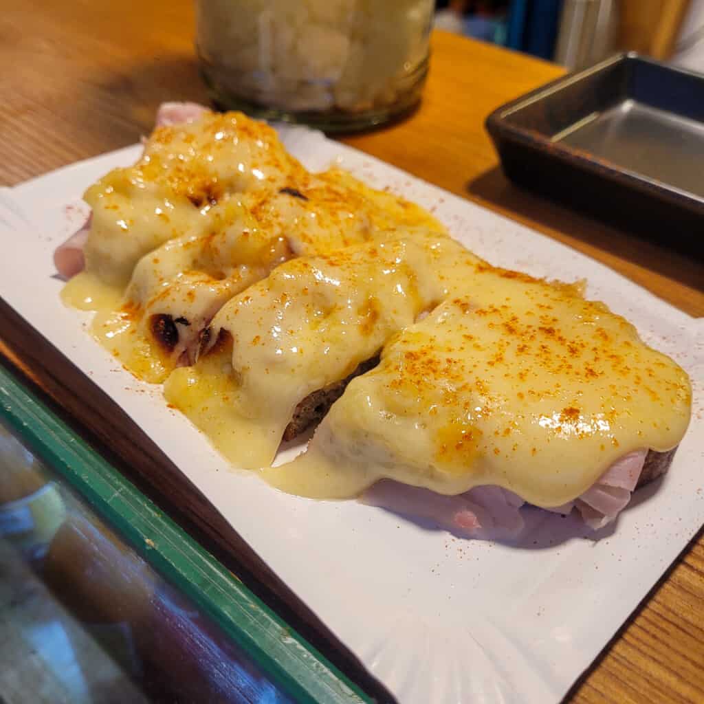 Raclette, Christmas market food in Karlsplatz Vienna