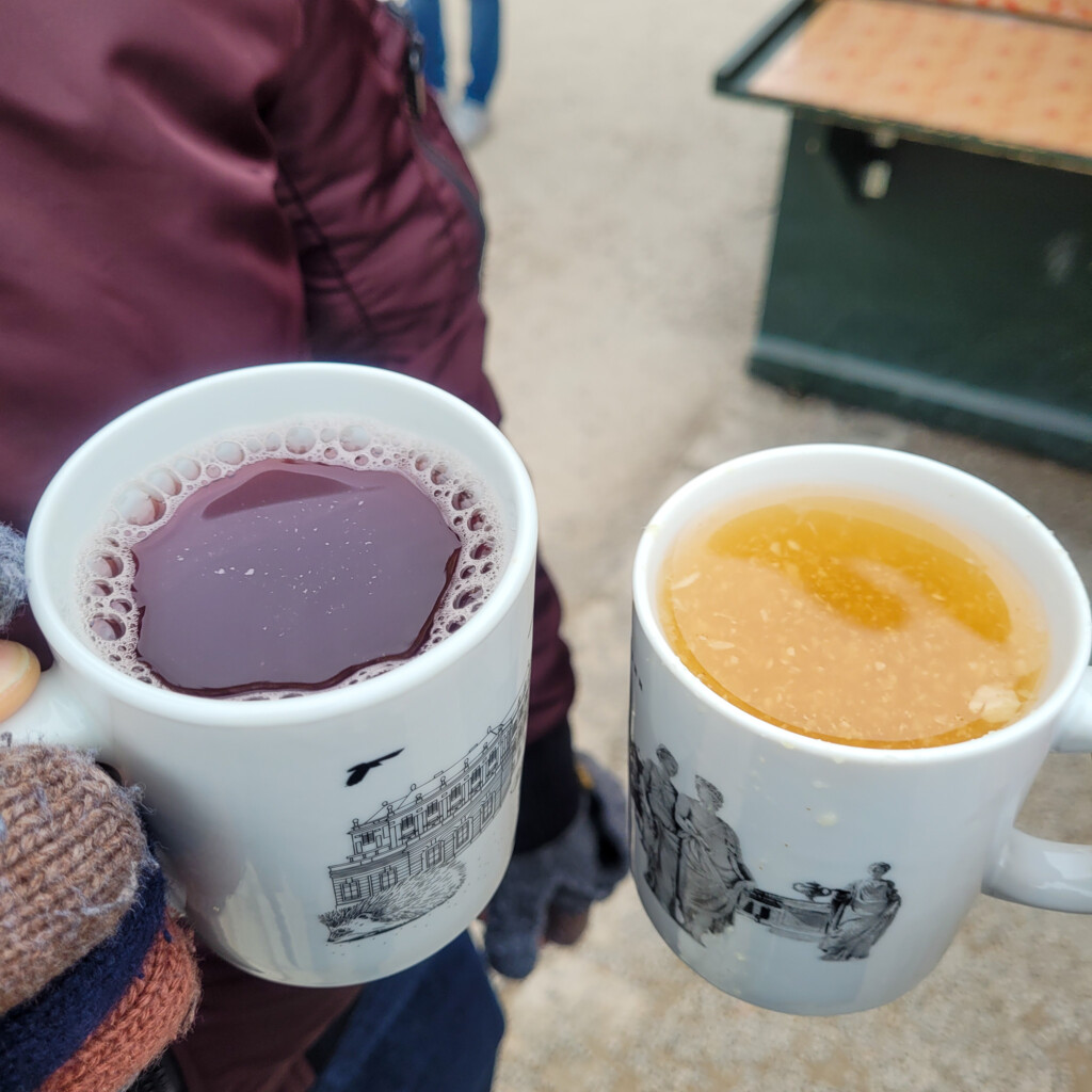 Mulled wine in white mugs