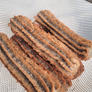 Fried black sesame churros