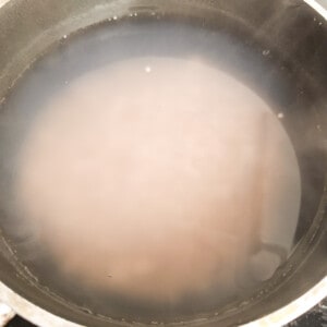 Boiled tapioca balls soaking in a pot
