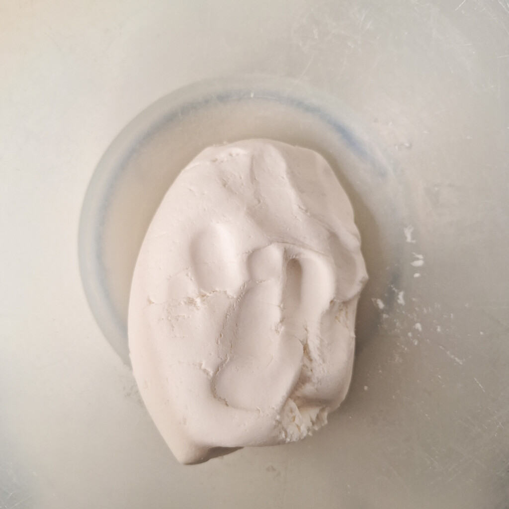 A ball of glutinous rice dough